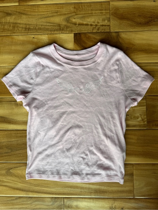 Hollister Tops - Hollister Light Pink Tee with White Winged Heart Graphic